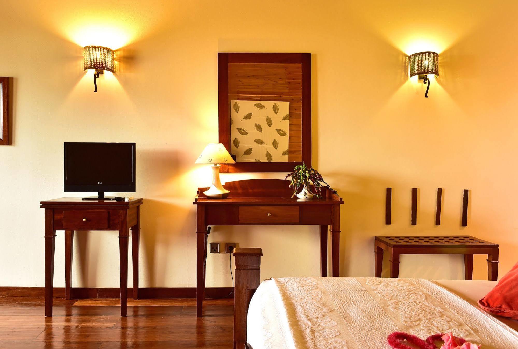 Hotel Pestana Equador Ilhéu das Rolas Esterno foto